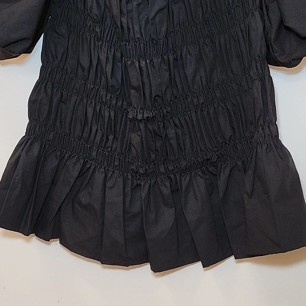 Astr The Label Baby Doll Savina Puff Sleeve Blouse  Size Meduim